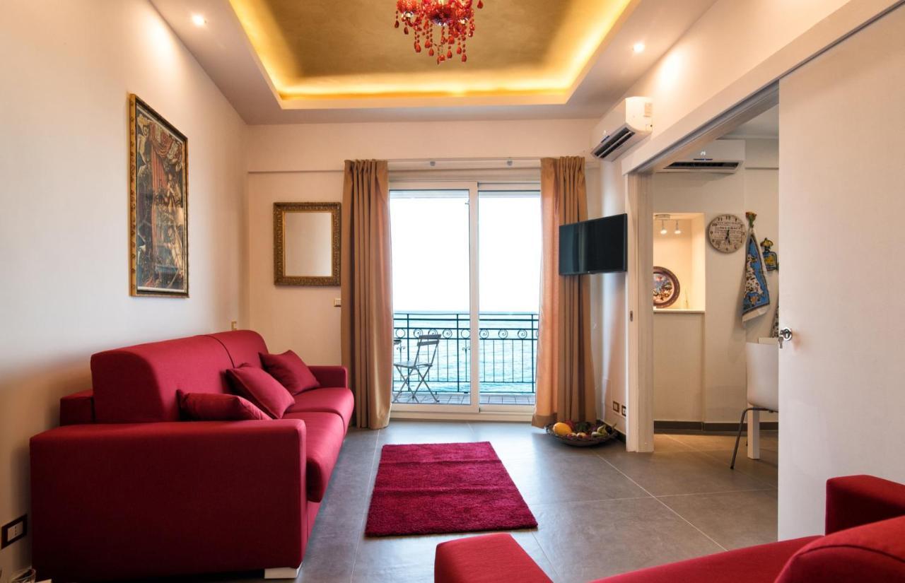 A Due Passi... Appartement Giardini-Naxos Buitenkant foto